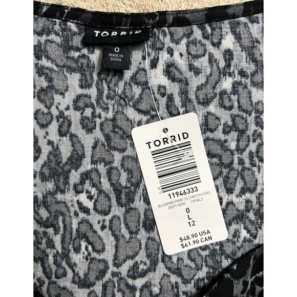 Torrid 0X Large Black Leopard Animal Print Lace-Up Blouse NWT Travel Work Chic - Picture 9 of 11